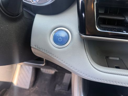 Used 2021 Toyota Highlander Limited image 21