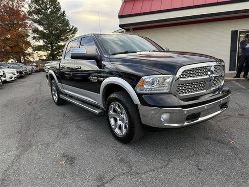 Used 2016 RAM 1500 Laramie w/ Convenience Group image 3