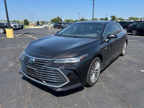 Used 2019 Toyota Avalon Limited FWD image 7