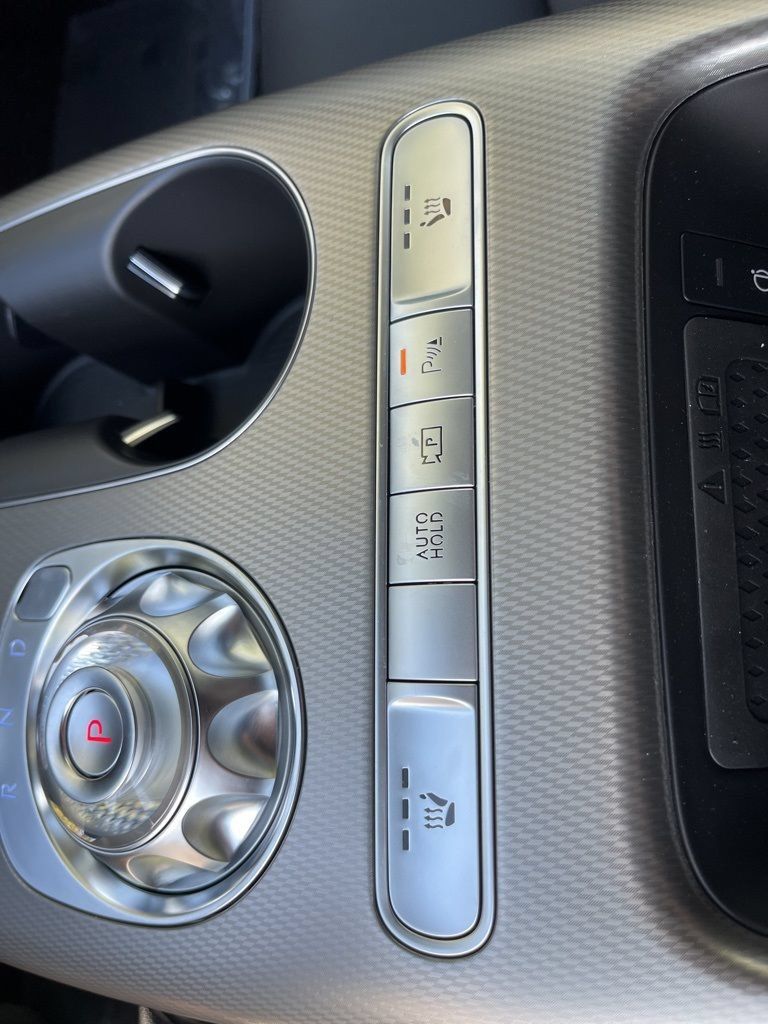 New 2024 Genesis GV60 RWD image 26