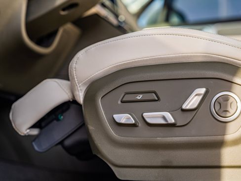 Used 2025 Hyundai Santa Fe Calligraphy w/ Tow & Go Package image 31