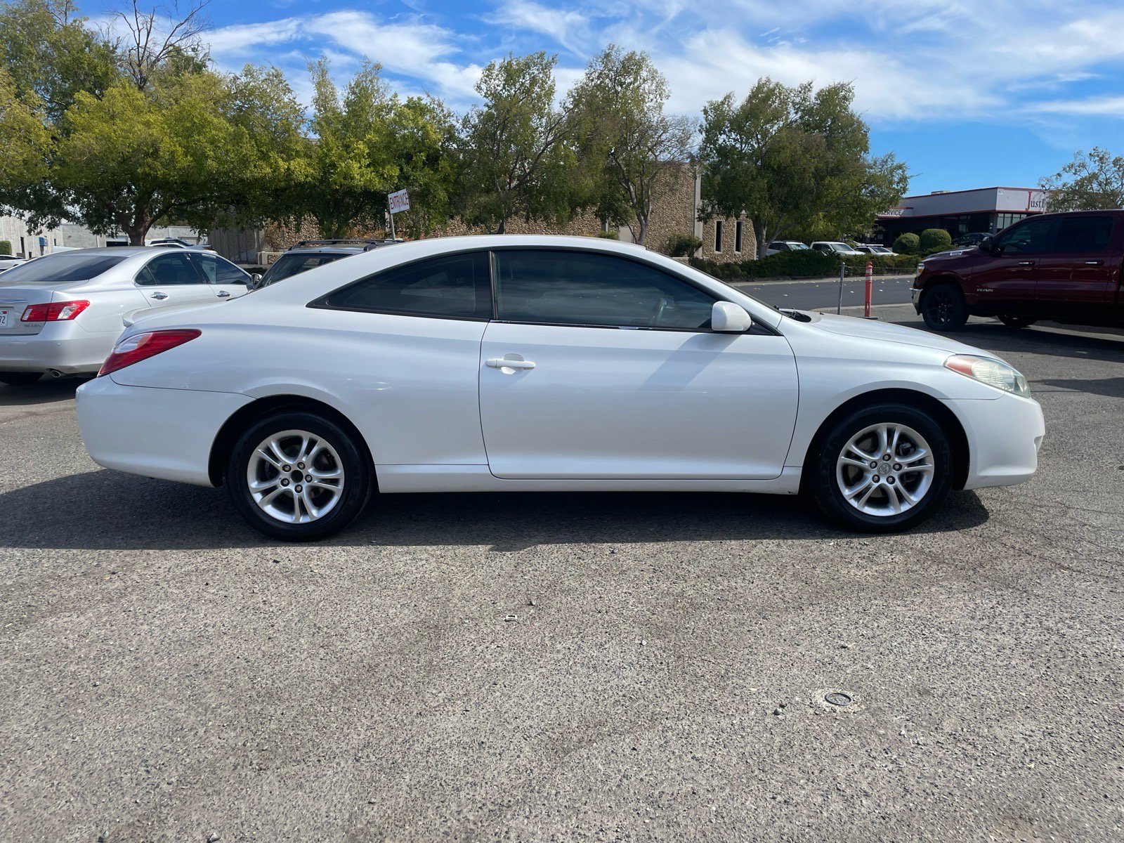 Used 2005 Toyota Solara SE FWD image 6