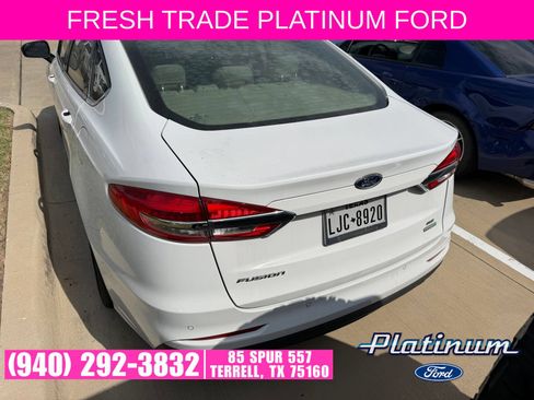 Used 2019 Ford Fusion SE FWD image 13