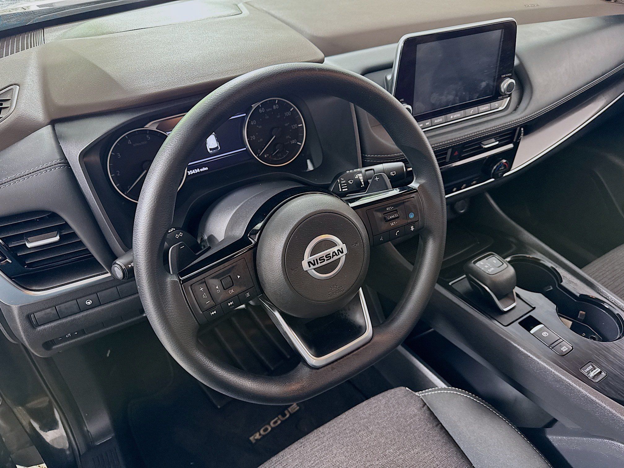 Used 2021 Nissan Rogue SV FWD image 11