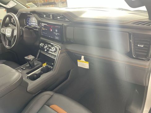 Used 2025 GMC Sierra 1500 AT4 w/ Technology Package image 28