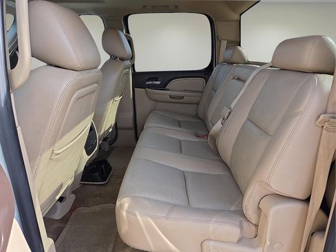 Used 2014 GMC Sierra 2500 Denali w/ Suspension Package, Off-Road image 7