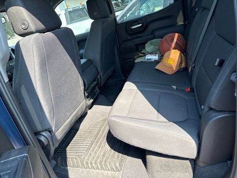 Used 2019 Chevrolet Silverado 1500 Custom Trail Boss w/ Custom Convenience Package AWD/4WD image 4