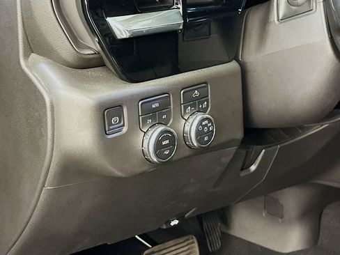 Used 2024 GMC Sierra 1500 Elevation image 17