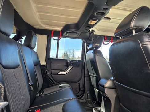 Used 2013 Jeep Wrangler Unlimited Sport image 23