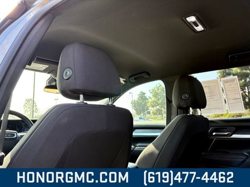 Used 2025 GMC Terrain Elevation image 16