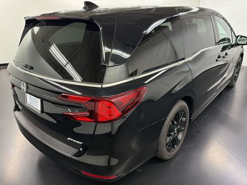 Certified 2024 Honda Odyssey Sport image 9