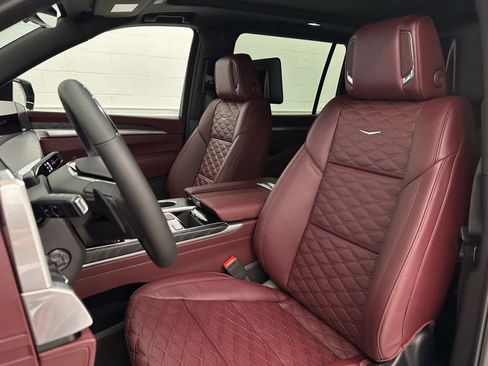 Used 2026 Cadillac Escalade ESV Sport w/ Touring Package AWD/4WD image 13