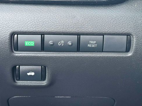 Used 2023 Nissan Sentra SV w/ All-Weather Package FWD image 18