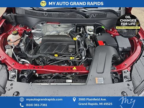 Used 2025 Chevrolet Trax RS FWD image 23