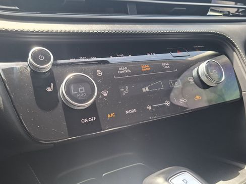 Used 2023 INFINITI QX60 Pure AWD/4WD image 15