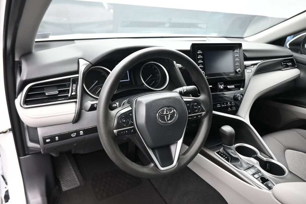 Used 2021 Toyota Camry LE FWD image 13