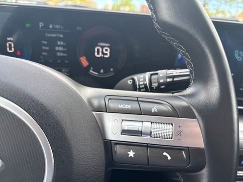 Certified 2024 Hyundai Kona SEL AWD/4WD image 25