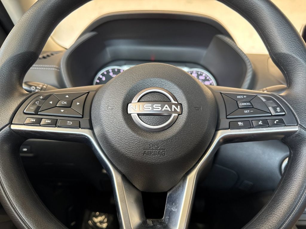 Used 2025 Nissan Sentra SV FWD image 21