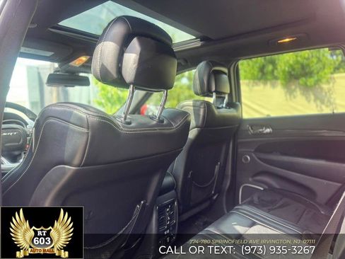 Used 2015 Jeep Grand Cherokee SRT w/ Trailer Tow Group IV AWD/4WD image 7