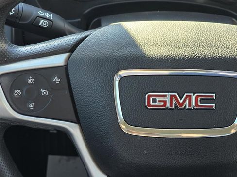 Used 2023 GMC Terrain SLE w/ Driver Convenience Package image 15