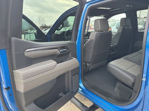 Used 2022 Chevrolet Silverado 1500 ZR2 w/ Technology Package image 20