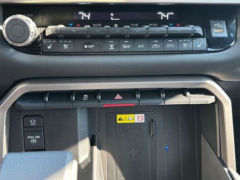 Certified 2025 Toyota Tundra Limited AWD/4WD image 21