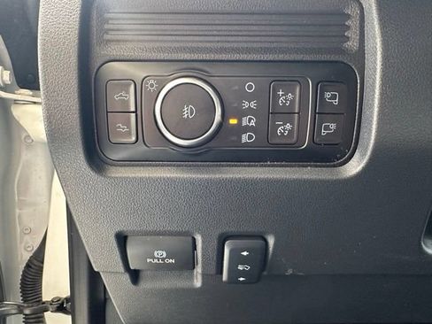 Used 2025 Ford F250 Platinum AWD/4WD image 27