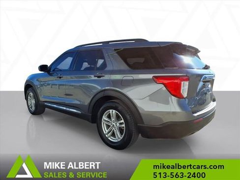 Used 2022 Ford Explorer XLT image 5