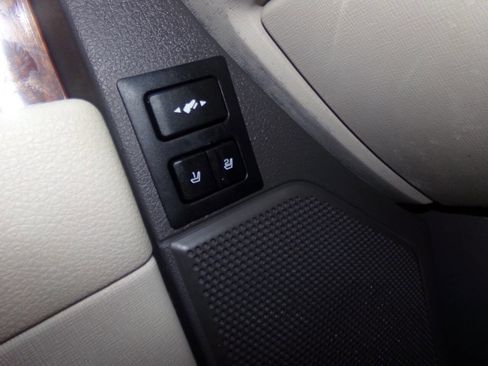 Used 2010 Ford Flex Limited FWD image 61