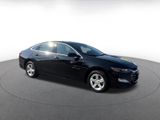 Used 2024 Chevrolet Malibu LT image 2