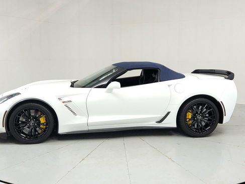 Certified 2015 Chevrolet Corvette Z06 w/ 3LZ Preferred Equipment Group RWD image 2