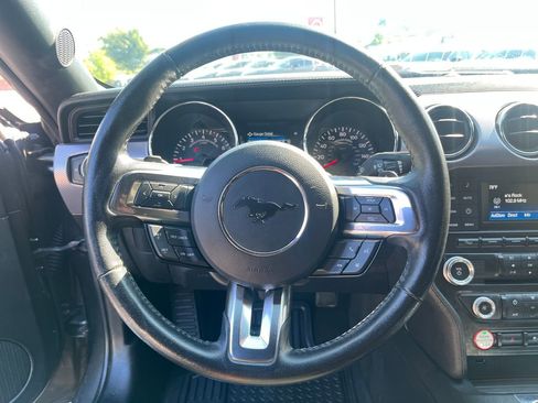 Used 2017 Ford Mustang Coupe RWD image 23