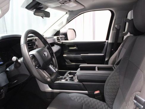 Used 2022 Toyota Tundra SR5 AWD/4WD image 13
