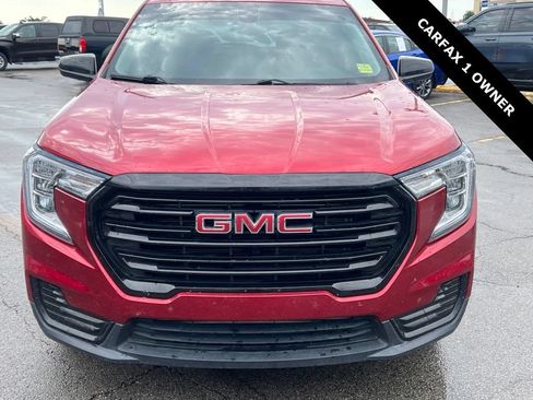 Used 2024 GMC Terrain SLE w/ Elevation Edition FWD image 12
