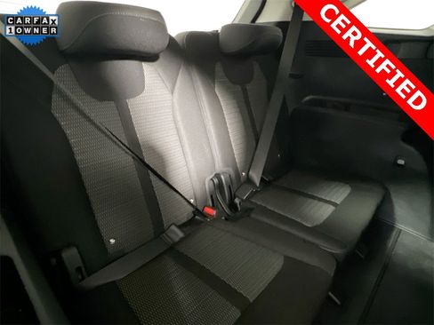 Certified 2024 Kia Sorento LX image 25