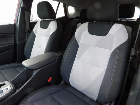 Used 2025 Chevrolet Trax LS image 14