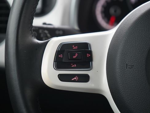 Used 2013 Volkswagen Beetle 2.5 image 23