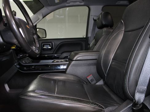 Used 2018 Chevrolet Silverado 1500 LTZ Z71 w/ LTZ Plus Package image 18