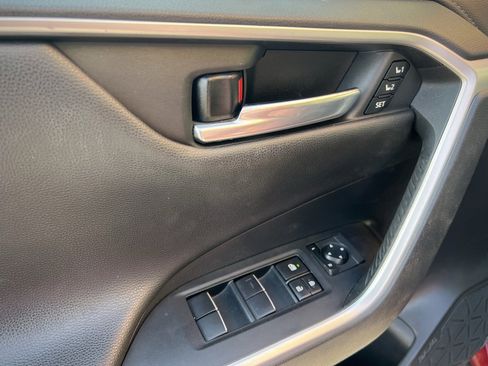 Used 2019 Toyota RAV4 Limited w/ Cold Weather Package image 28