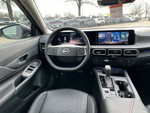 New 2026 Nissan Sentra SR w/ SR Premium Package FWD image 23