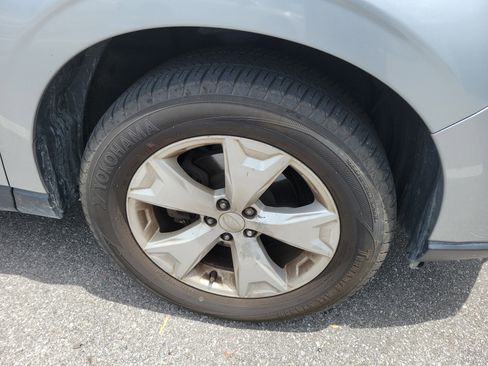 Used 2014 Subaru Forester 2.5i Limited w/ Popular Package #2 image 8