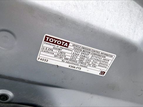 Used 2024 Toyota Tundra Platinum AWD/4WD image 31