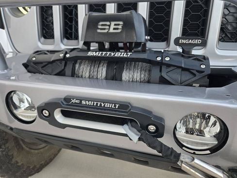 Used 2021 Jeep Gladiator Mojave AWD/4WD image 29