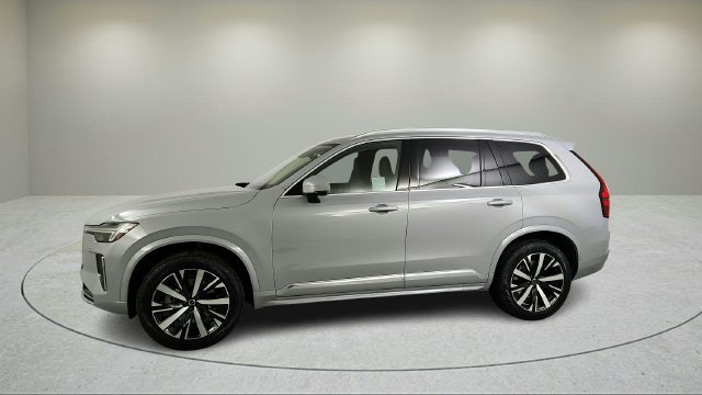 Used 2026 Volvo XC90 B5 Core AWD/4WD image 7