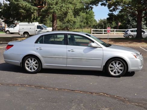 Used 2007 Toyota Avalon Limited FWD image 3
