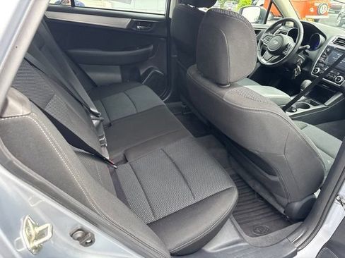 Used 2019 Subaru Outback 2.5i Premium AWD/4WD image 6
