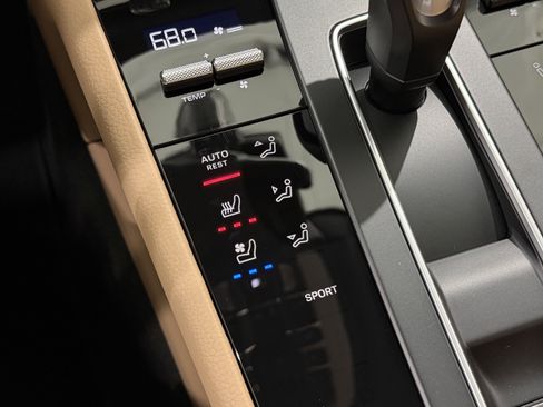 New 2026 Porsche Macan image 36