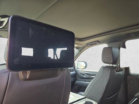 Used 2023 GMC Yukon XL Denali w/ Max Trailering Package image 16