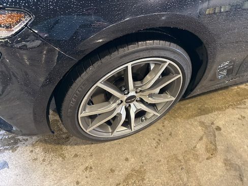 Used 2025 Genesis G70 2.5T image 3