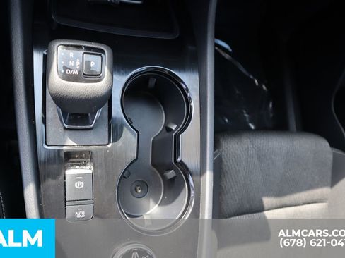 Used 2025 Nissan Rogue SV image 32